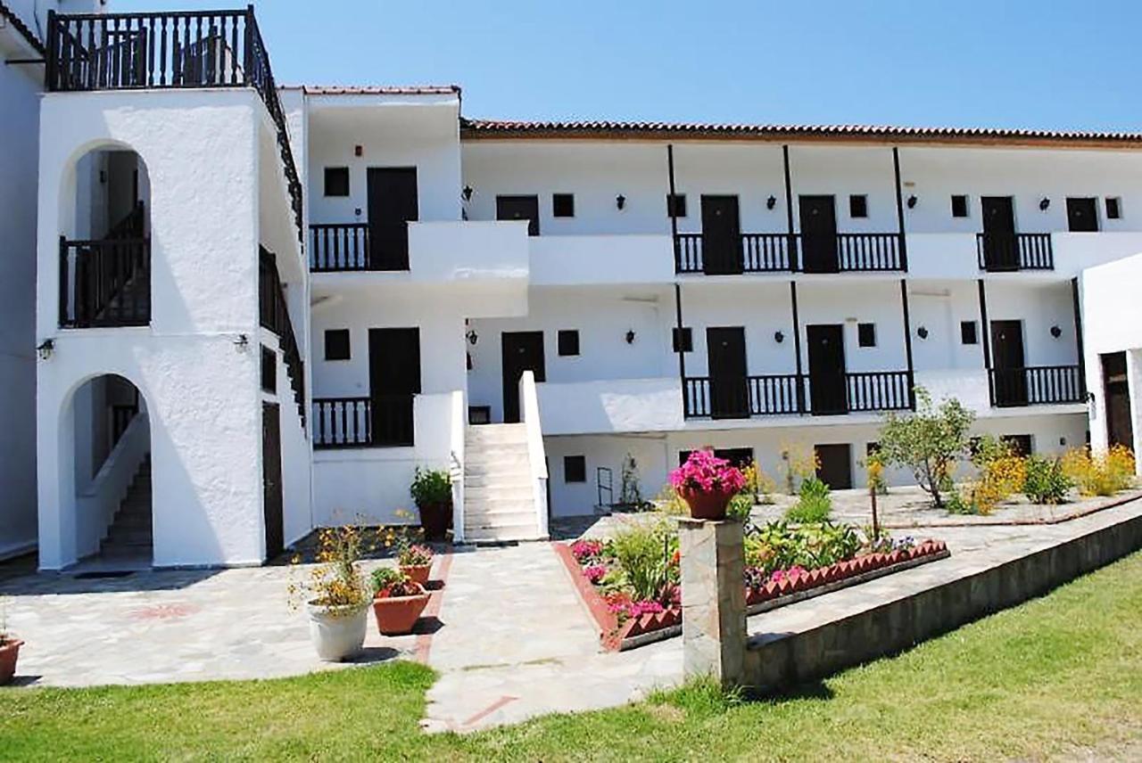 Silver Beach Koukounaries Extérieur photo